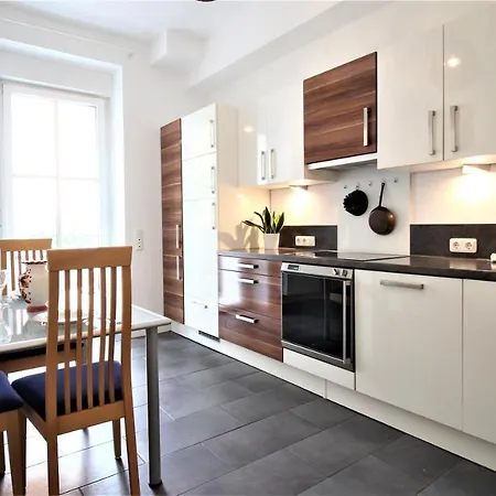 ➤private - Heart Of Downtown With Terrace Privatunterkunft *