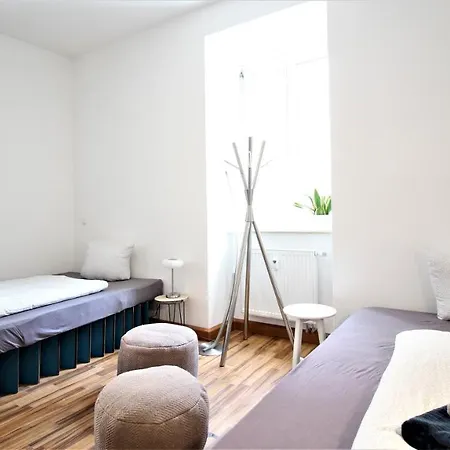 Privatunterkunft ➤private - Heart Of Downtown With Terrace