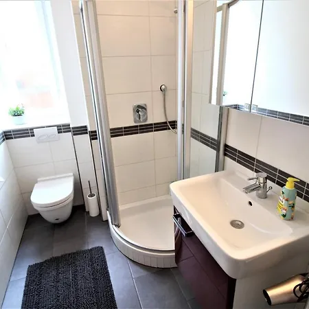 ➤private - Heart Of Downtown With Terrace Rum i privatbostad Würzburg